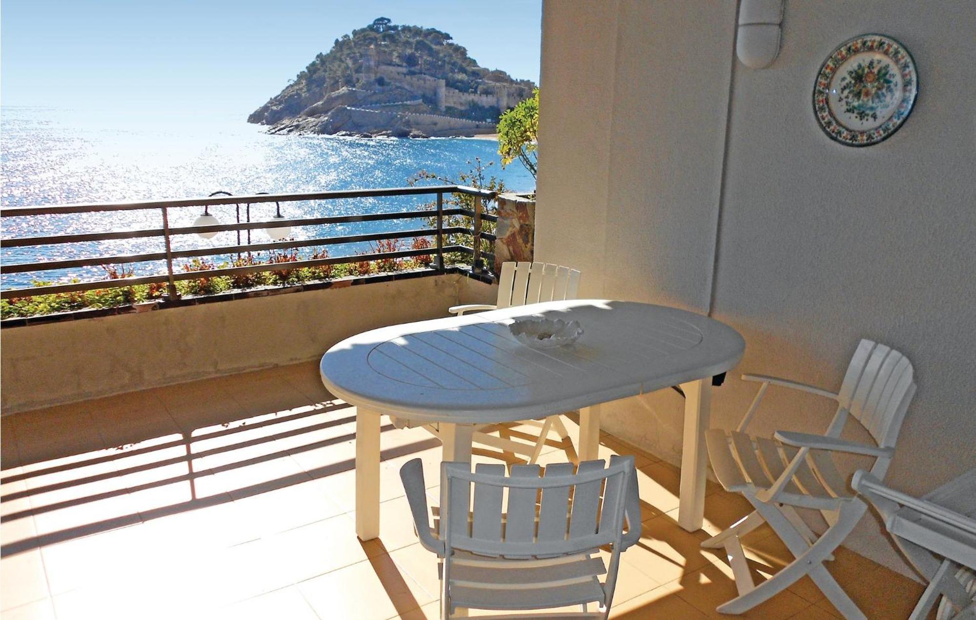 Stunning Apartment In Tossa De Mar With Wifi Exteriör bild